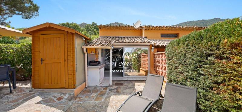 MAZET A VENDRE OFF-MARKET RESIDENCE PIEDS DANS L'EAU A PRAMOUSQUIER