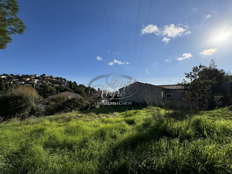 TERRAIN CONSTRUCTIBLE À VENDRE À BORMES LES MIMOSAS