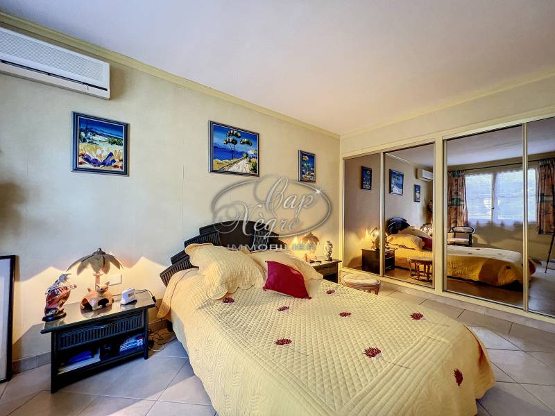 Je recherche une maison Bormes proche village