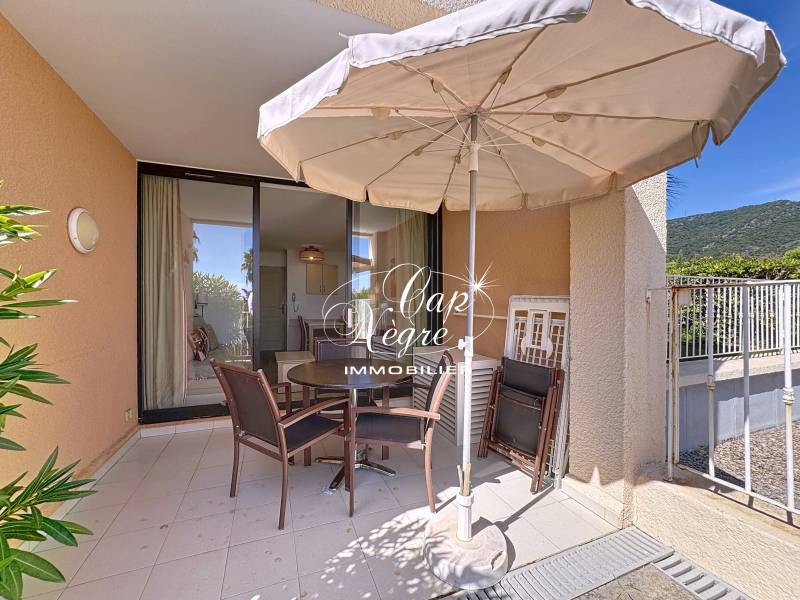 APPARTEMENT T2 RESIDENCE PIEDS DANS L'EAU