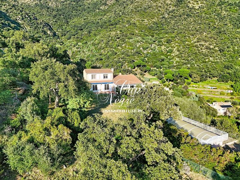 SOUS-COMPROMIS - AU PRIX - PROPRIETE EXCEPTIONNELLE AVEC VUE MER DOMINANTE A SAINT-CLAIR