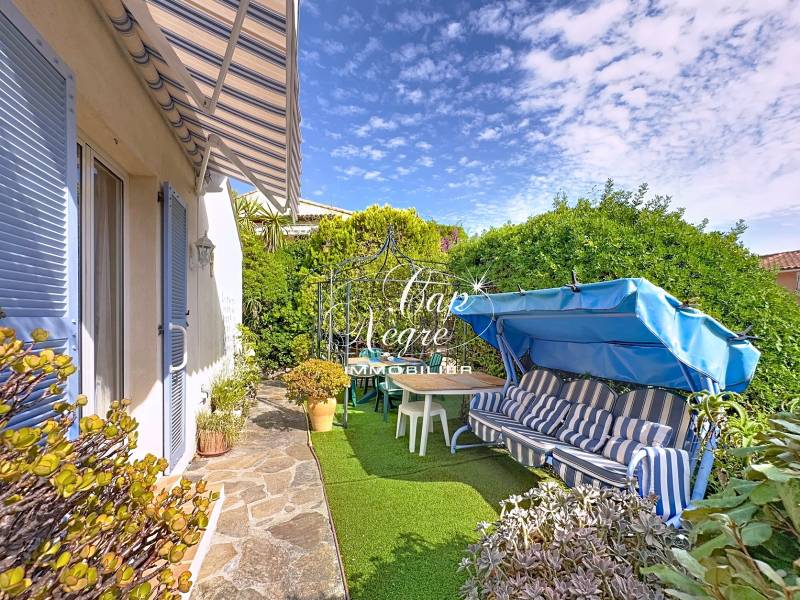 MAISON DE PLAIN-PIED A VENDRE PROCHE DU CENTRE DU LAVANDOU