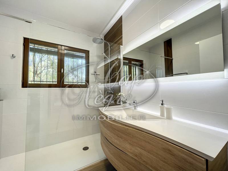 VILLA VUE MER AVEC UN STUDIO + APPARTEMENT AIGUEBELLE LE LAVANDOU - PLAGE A PIEDS