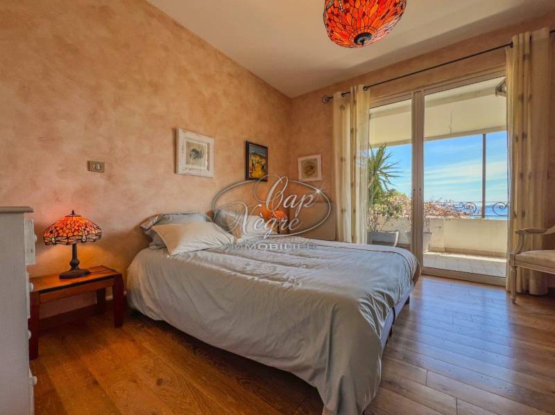 vente haut de villa le lavandou