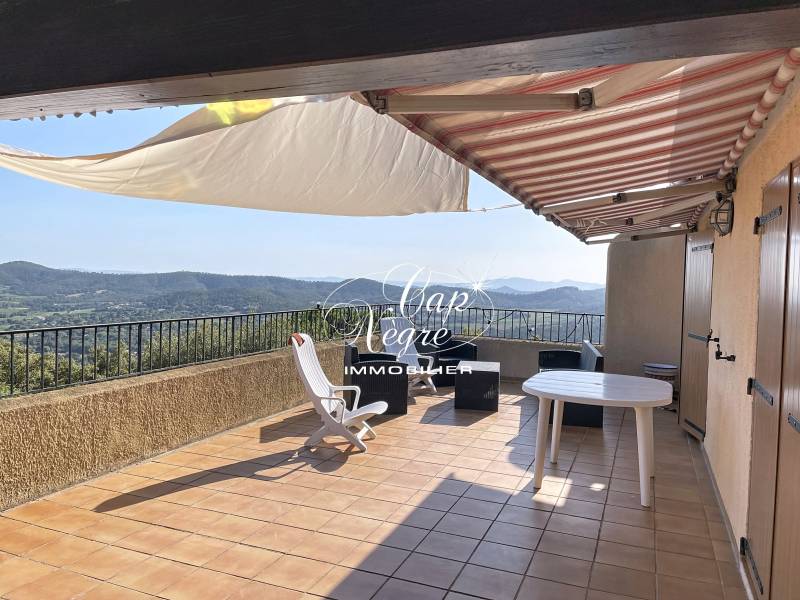 VILLA VUE MER À VENDRE DANS UN DOMAINE PRIVÉ À BORMES LES MIMOSAS