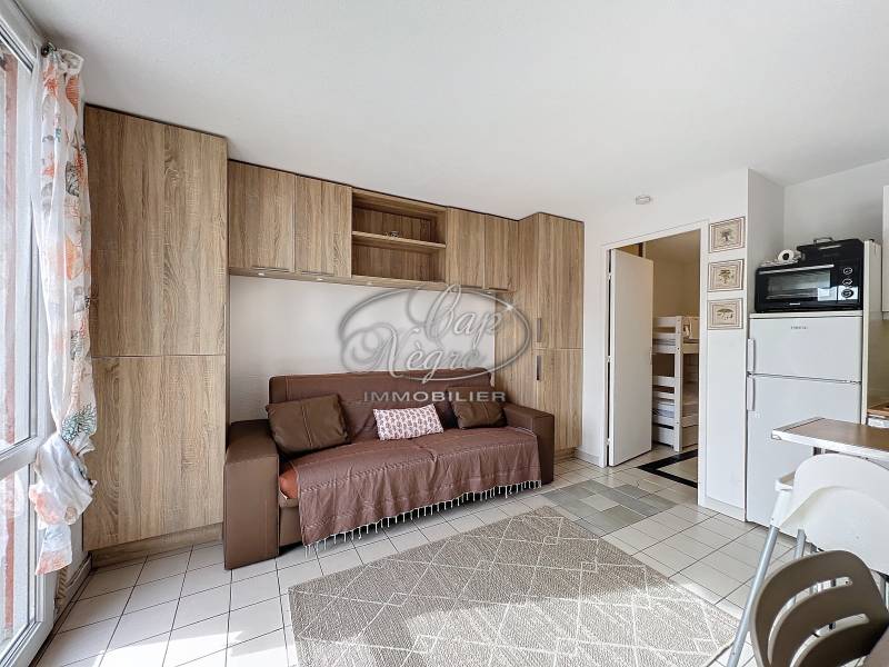 VENDU PAR CAP NEGRE IMMOBILIER - EXCLUSIVITÉ - CAVALIÈRE - STUDIO CABINE PROCHE PLAGE