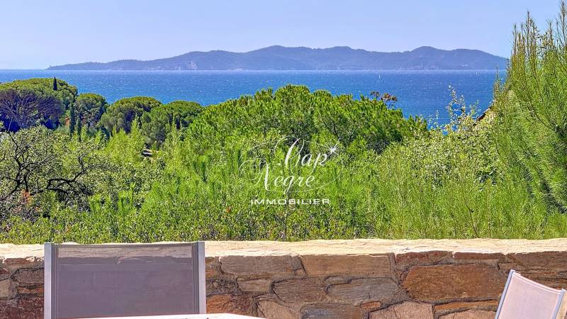 VILLA VUE MER ET AU CALME A VENDRE A SAINT-CLAIR