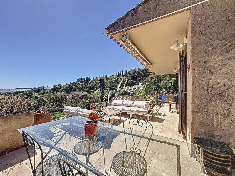 VENDU - VILLA VUE MER A VENDRE A SAINT-CLAIR