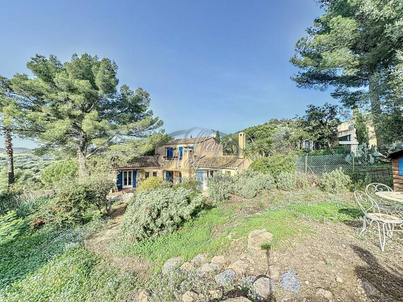 SOUS-OFFRE MAISON A VENDRE A BORMES LES MIMOSAS