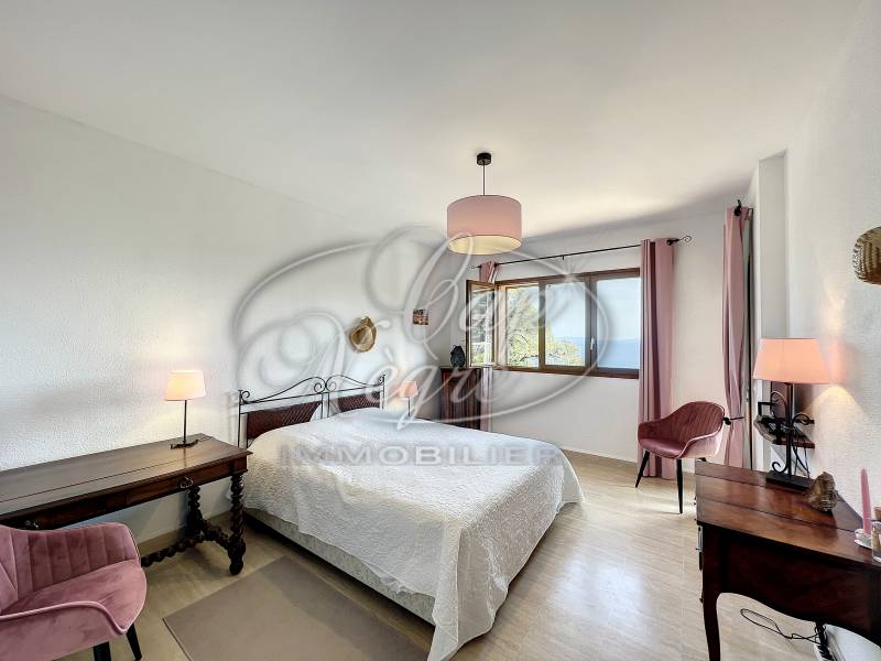 AIGUEBELLE - PLAGE A PIEDS