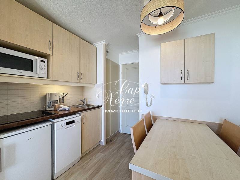 APPARTEMENT T2 RESIDENCE PIEDS DANS L'EAU