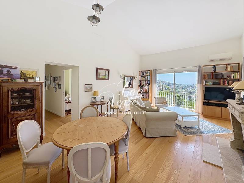 VILLA VUE MER PROCHE PLAGE ET COMMERCES AU RAYOL-CANADEL-SUR-MER