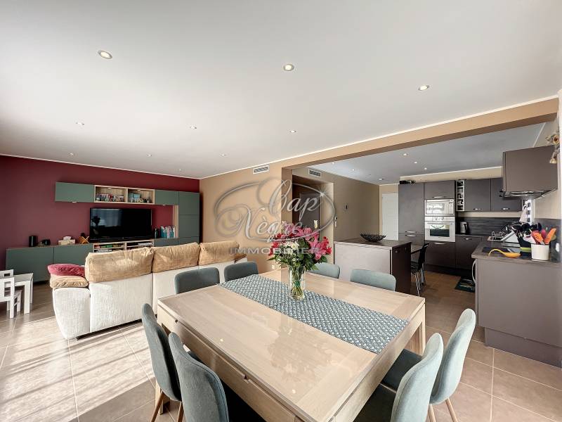 BORMES LES MIMOSAS - RARE - MAISON COMME NEUVE PROCHE COMMERCES