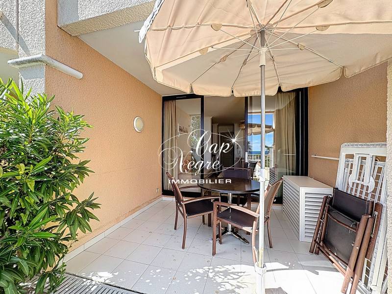 APPARTEMENT T2 RESIDENCE PIEDS DANS L'EAU