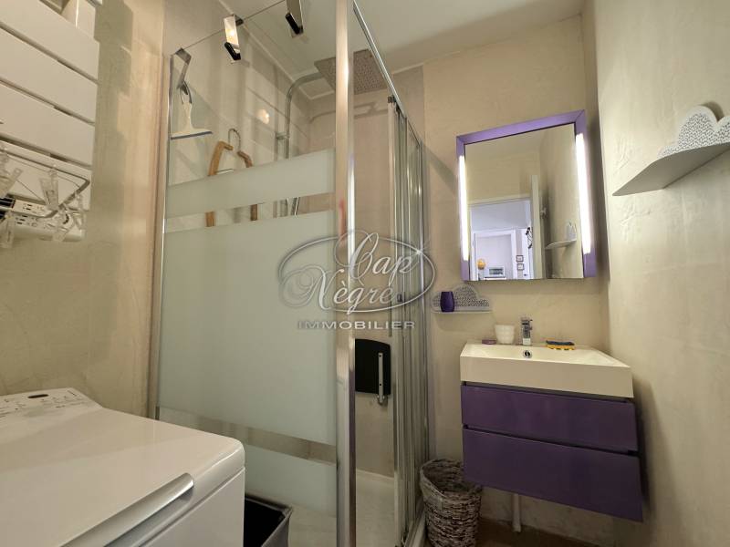 APPARTEMENT VUE MER A VENDRE AU LAVANDOU - T2 EN EXCLUSIVITE A PRAMOUSQUIER