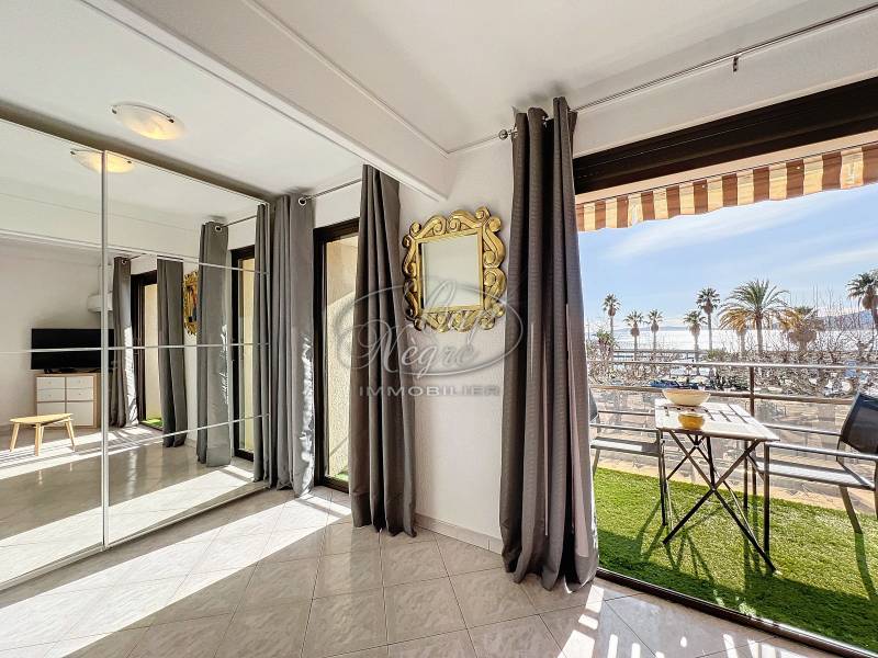 vend à Le Lavandou appartement avec terrasse vue mer  rénové