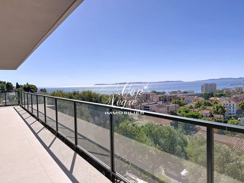 Appartement contemporain vue mer avec terrasse et parking - Le Lavandou
