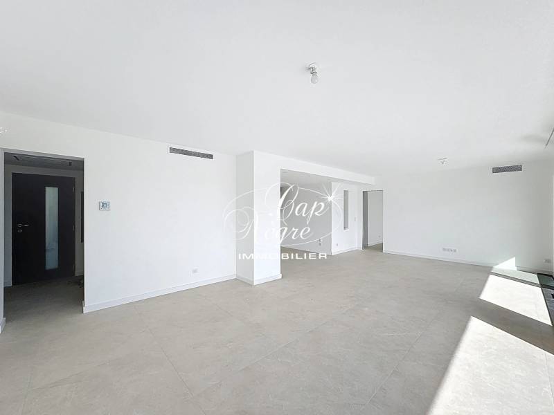 Appartement contemporain vue mer avec terrasse et parking - Le Lavandou