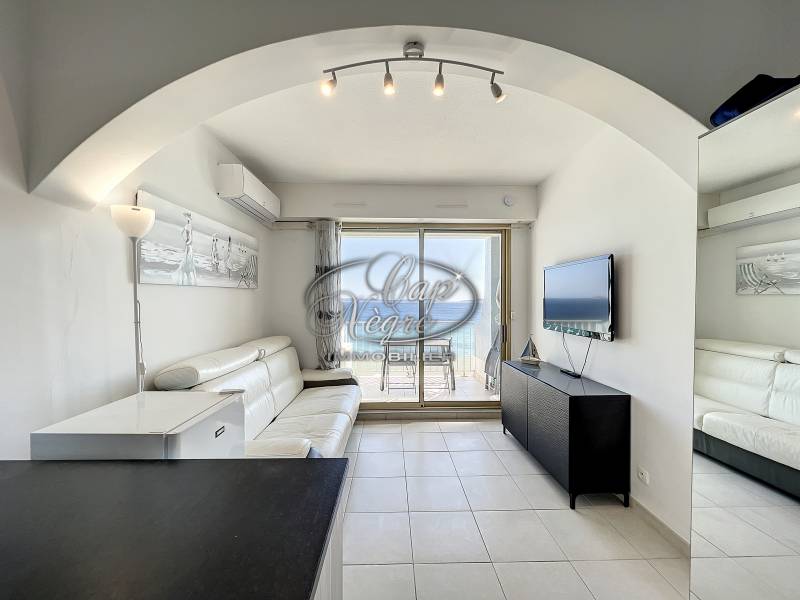 STUDIO PIEDS DANS L'EAU POUR 2 PERSONNES À CAVALIÈRE LE LAVANDOU