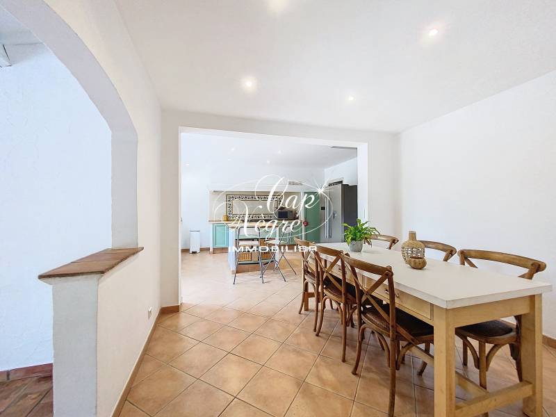 MAISON REFAITE À NEUF À VENDRE AU COEUR DE LA NATURE DE SAINTE MAXIME