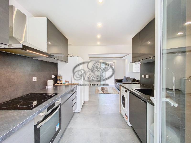 MAISON REFAITE À NEUF À VENDRE CENTRE VILLE DE COGOLIN