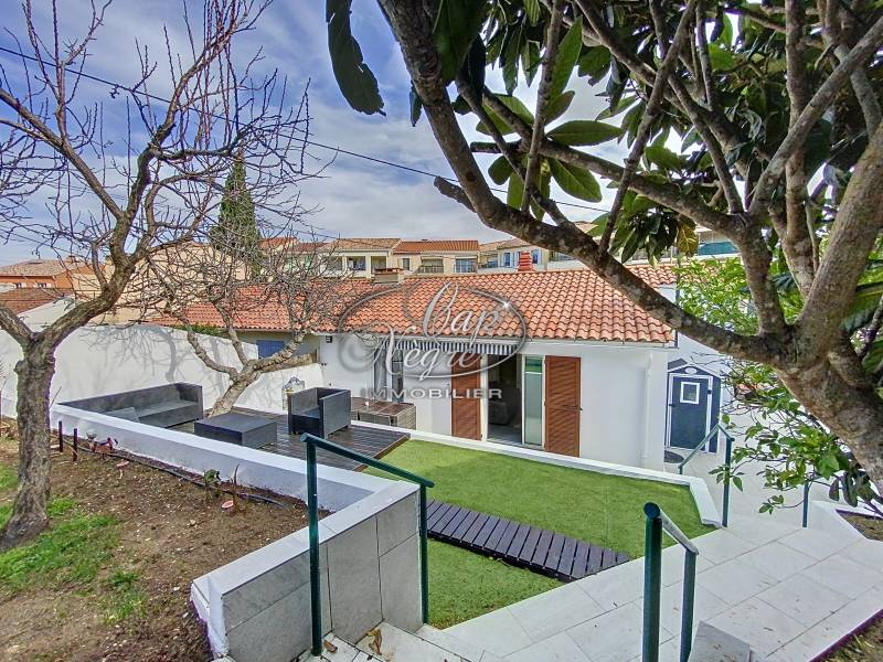 MAISON REFAITE À NEUF À VENDRE CENTRE VILLE DE COGOLIN