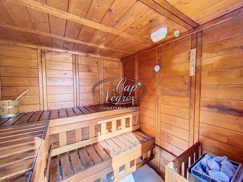 MAISON REFAITE À NEUF À VENDRE CENTRE VILLE DE COGOLIN