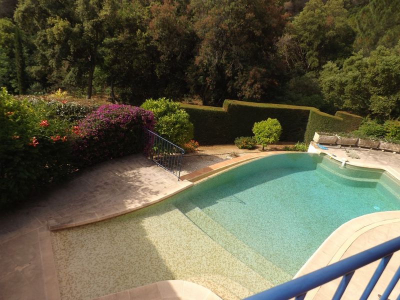 MAISON T6  LE LAVANDOU - Cavalière AVEC PISCINE ET VUE MER