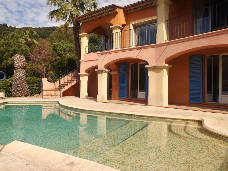 MAISON T6  LE LAVANDOU - Cavalière AVEC PISCINE ET VUE MER