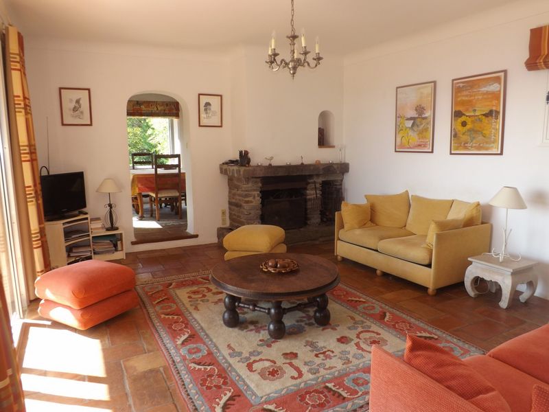 PROPRIÉTÉ PROVENÇALE AVEC PISCINE ET VUE MER LE RAYOL