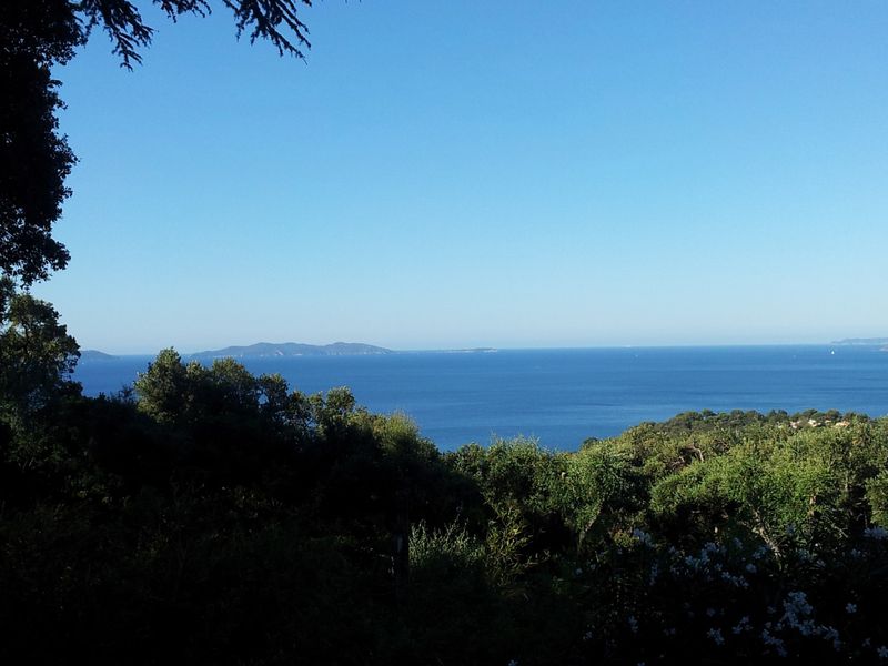 MAISON PISCINE VUE MER LE RAYOL