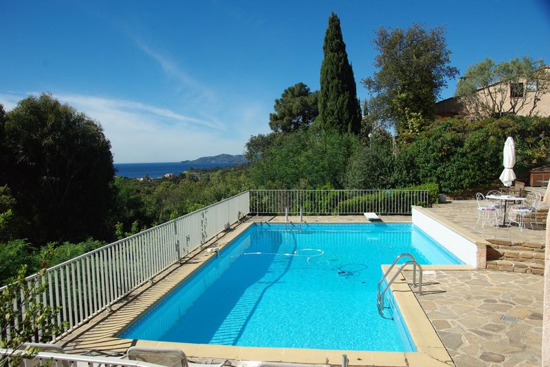 VILLA VUE MER ET COLLINES CAVALIERE