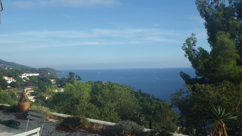 MAISON T4 LE RAYOL-CANADEL