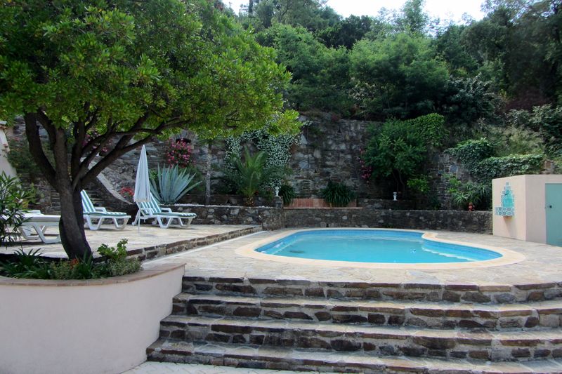 MAISON DE CHARME PISCINE COLLINES DU RAYOL