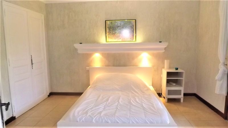 MAISON T6 LE RAYOL CANADEL AU CALME PROCHE PLAGE