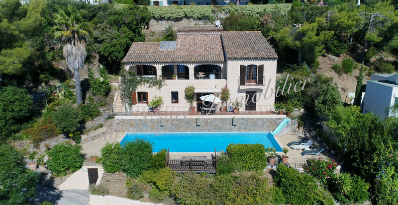 vue panoramique Aiguebelle villa piscine