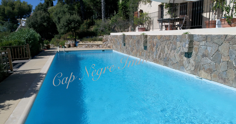 villa sur 3 niveaux plusieurs terrasses vue panoramique Aiguebelle