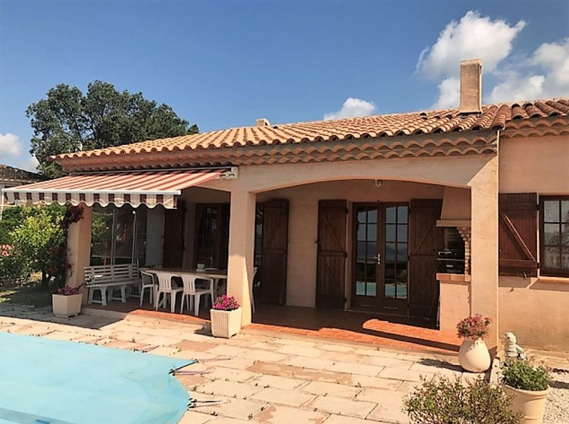 MAISON PLAIN PIED VUE MER PISCINE PROCHE MER LE LAVANDOU