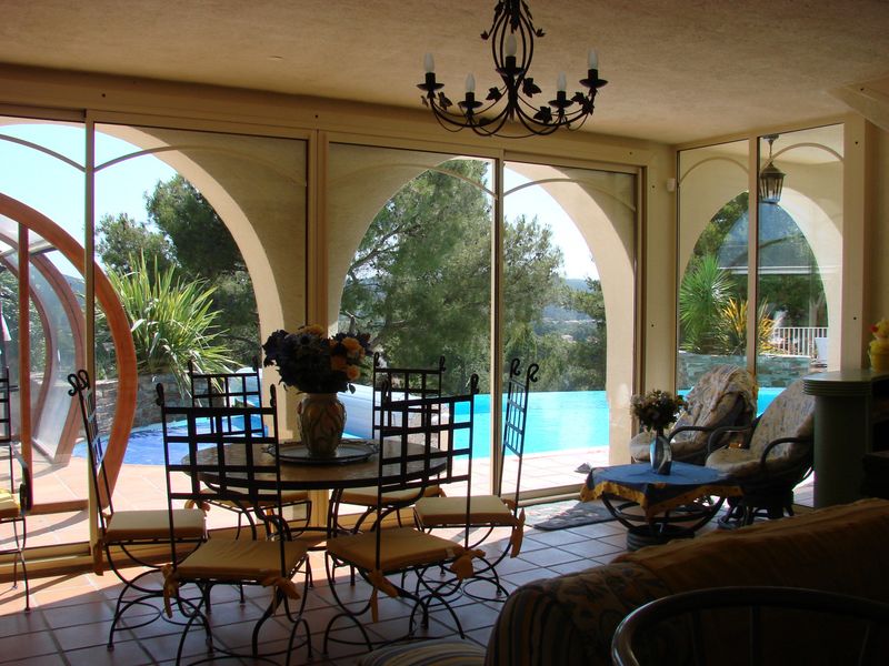 MAISON T8 BORMES LES MIMOSAS AU CALME VUE PANORAMIQUE