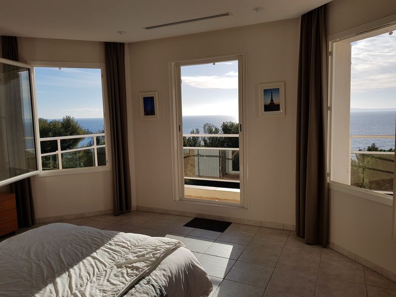 MAISON T5 Le Lavandou Aiguebelle AVEC PISCINE ET VUE MER