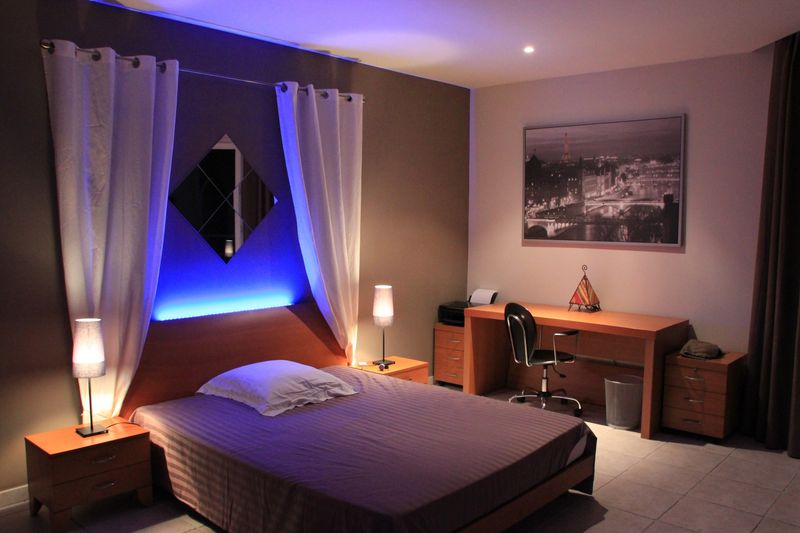 MAISON T5 Le Lavandou Aiguebelle AVEC PISCINE ET VUE MER