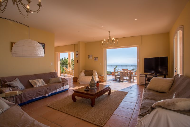 achat maison piscine vue mer le lavandou cavalière