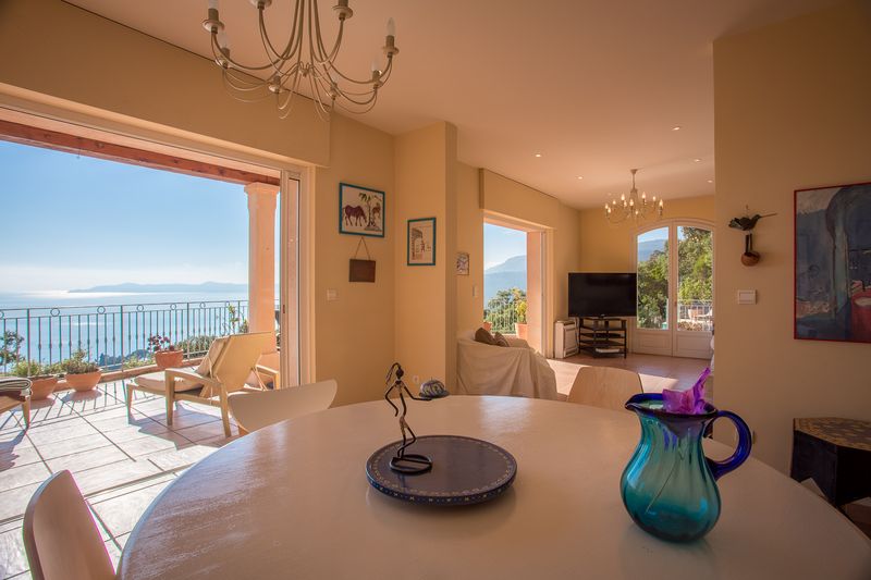 vente propriété vue mer le lavandou cavalière