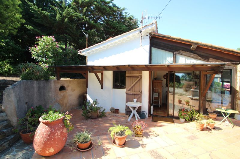 CHERCHE VILLA DIVISEE EN DEUX HABITATIONS INDEPENDANTES