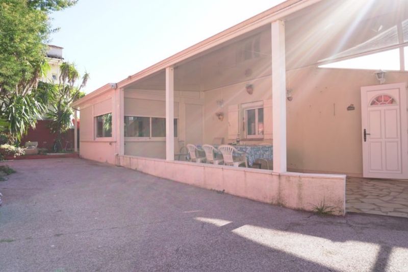 CAVALIERE PROCHE PLAGE  T3 LE LAVANDOU CAVALIERE VUE MER PROCHE PLAGE