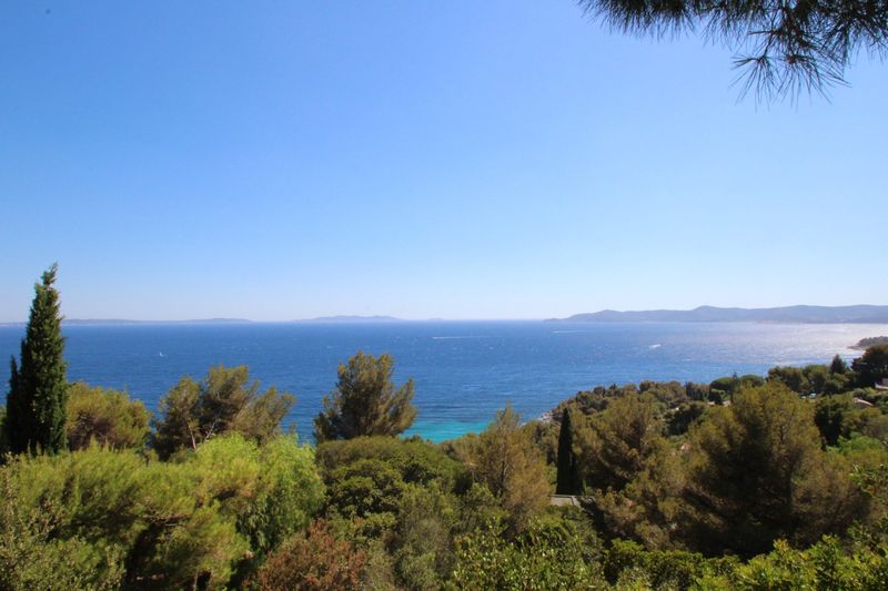 var terrain piscinable et maison