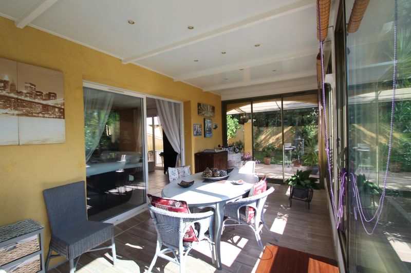 villa piscine garage Cavalière Var