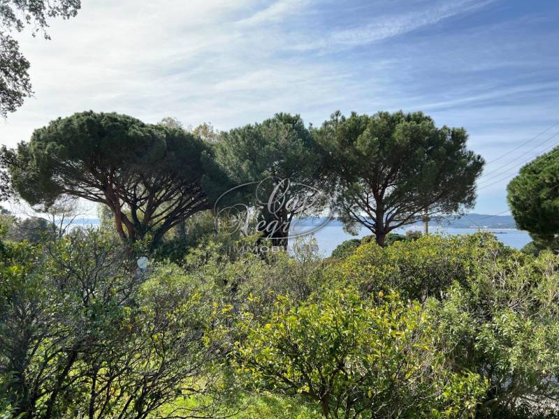 vente terrain à batir au lavandou vue mer proche plage