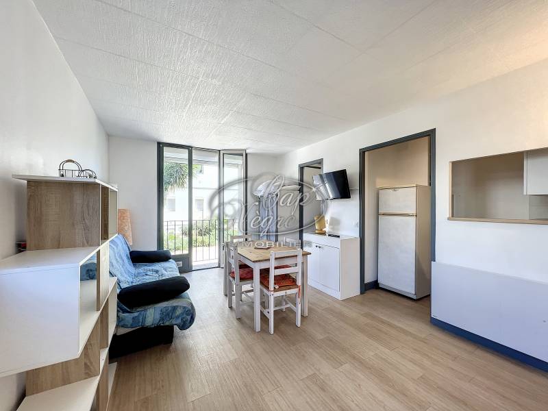 CENTRE LAVANDOU - STUDIO PROCHE PLAGE