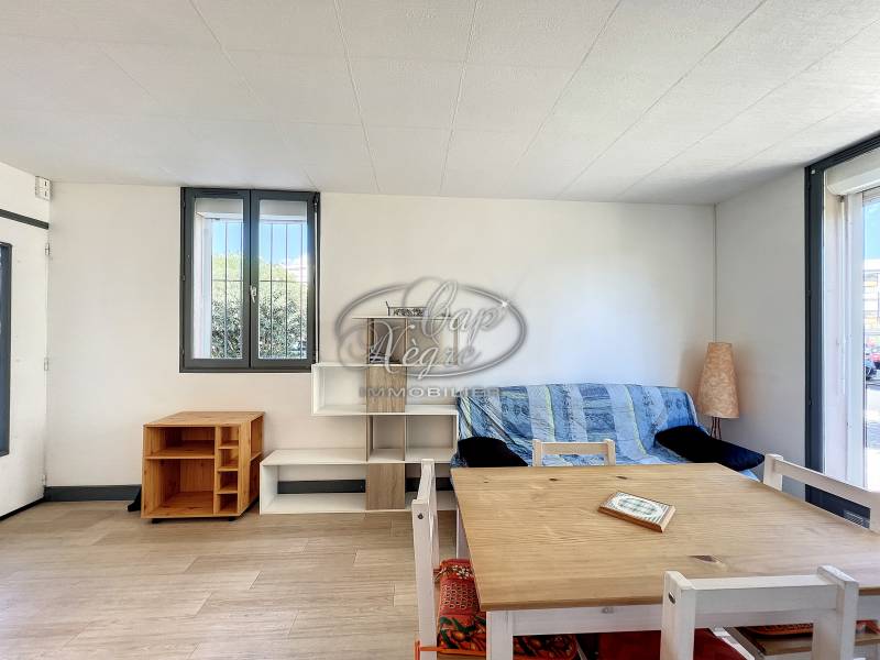 CENTRE LAVANDOU - STUDIO PROCHE PLAGE